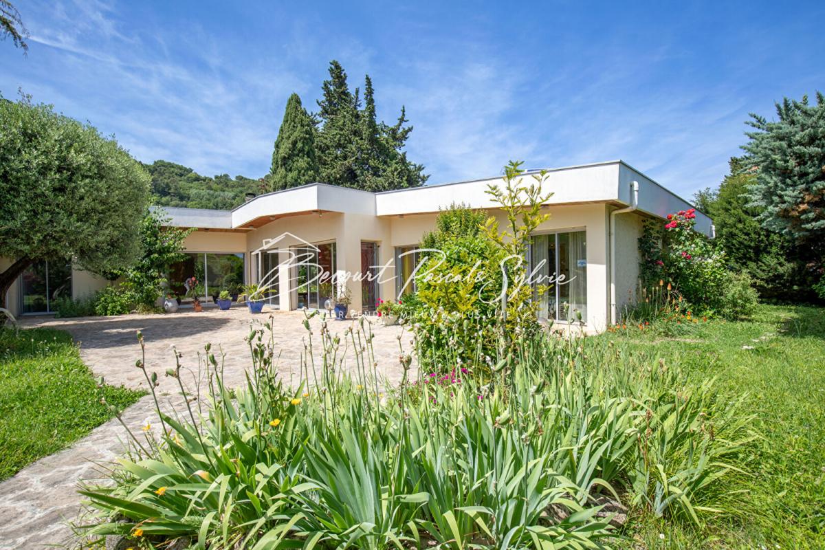 LE TEIL Maison  ANNEES 70 - 179 m² Le Teil (à 5 min de Montélimar) 3