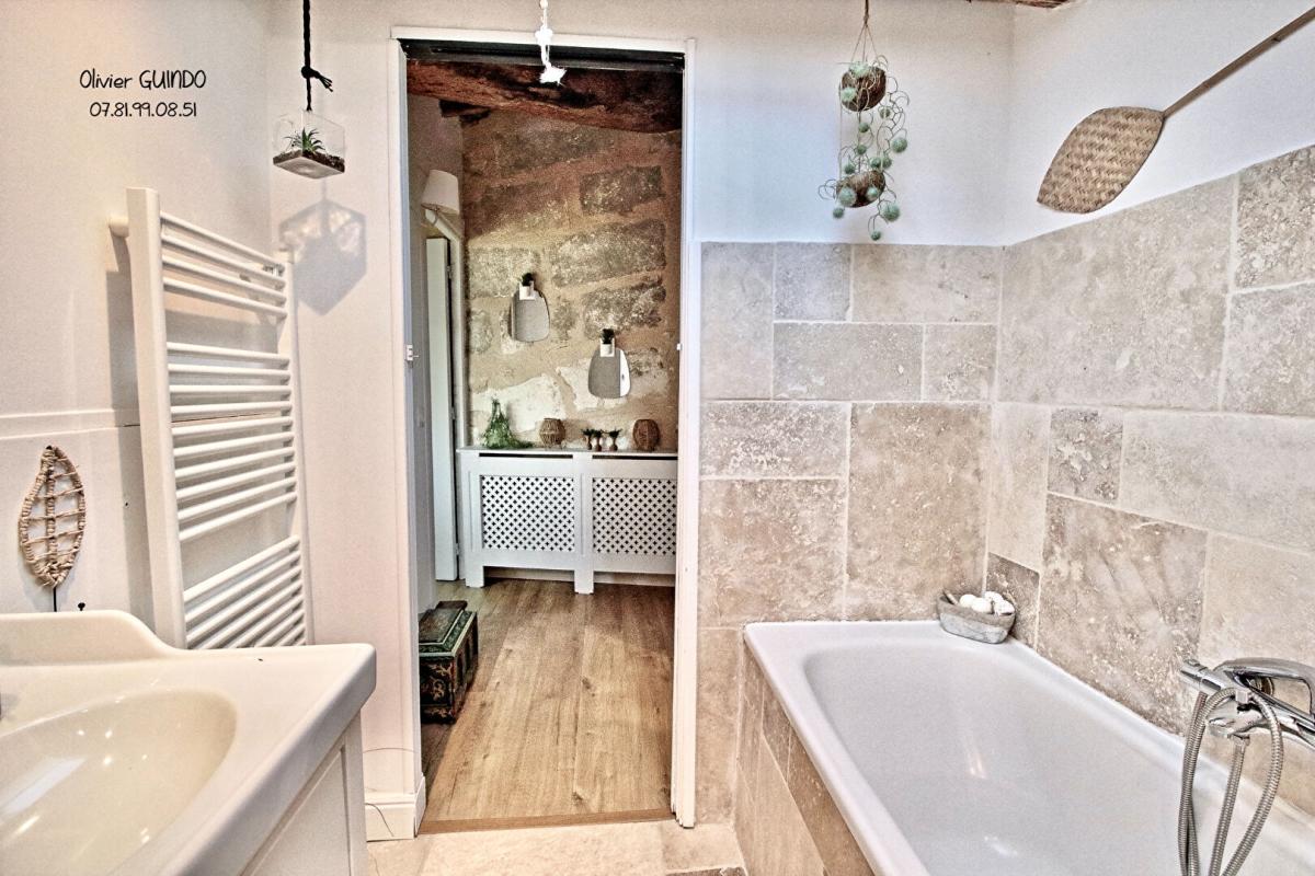 LANSARGUES Maison 4 pièces de 98 m2 avec patio et bassin de relaxation 13