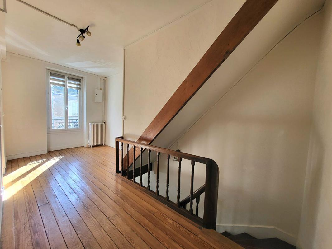 ETAMPES Maison de ville bourgeoise - 5 chambres - Grande grange et jardin paysagé 15