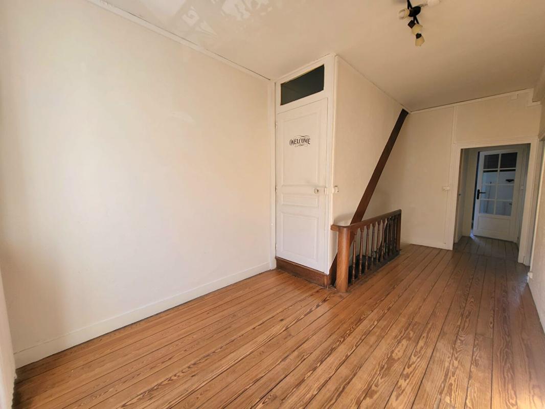 ETAMPES Maison de ville bourgeoise - 5 chambres - Grande grange et jardin paysagé 16