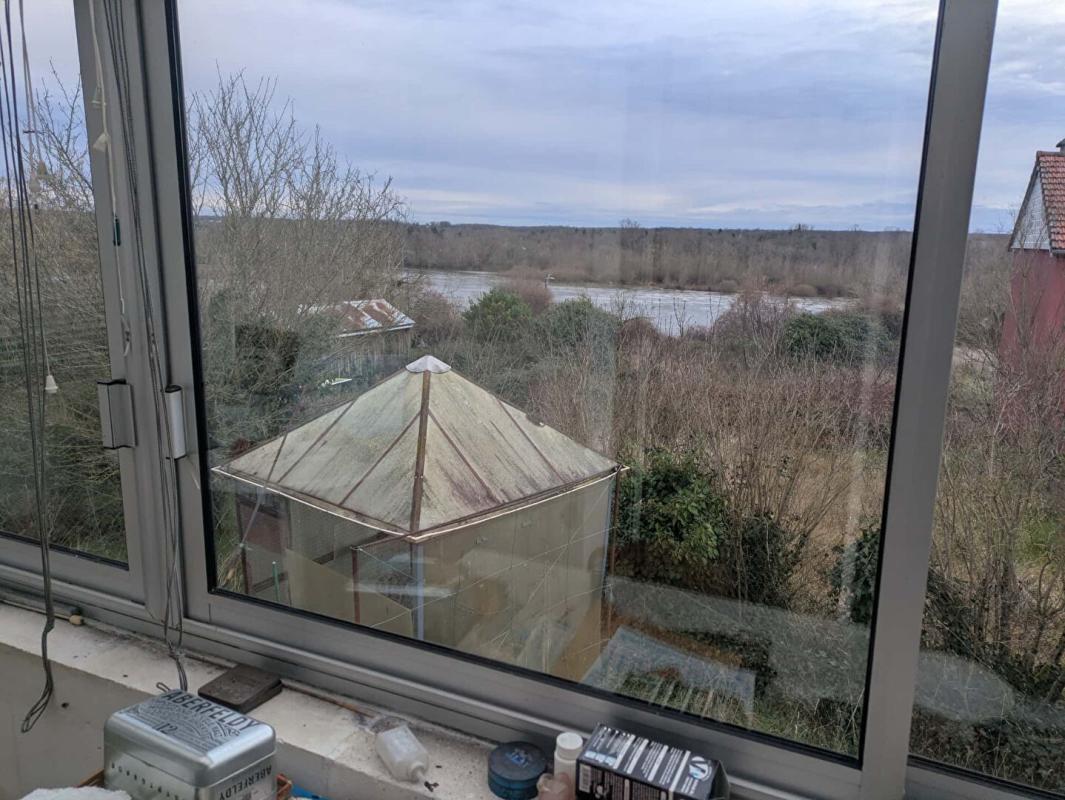 LA CHARITE-SUR-LOIRE pavillon deux chambres avec vue sur La Loire 2