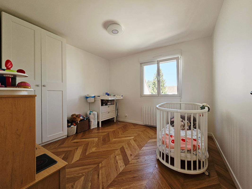 TAVERNY * ENTIÈREMENT RÉNOVÉE, PROCHE GARE ET TOUTES COMMODITÉS * 12