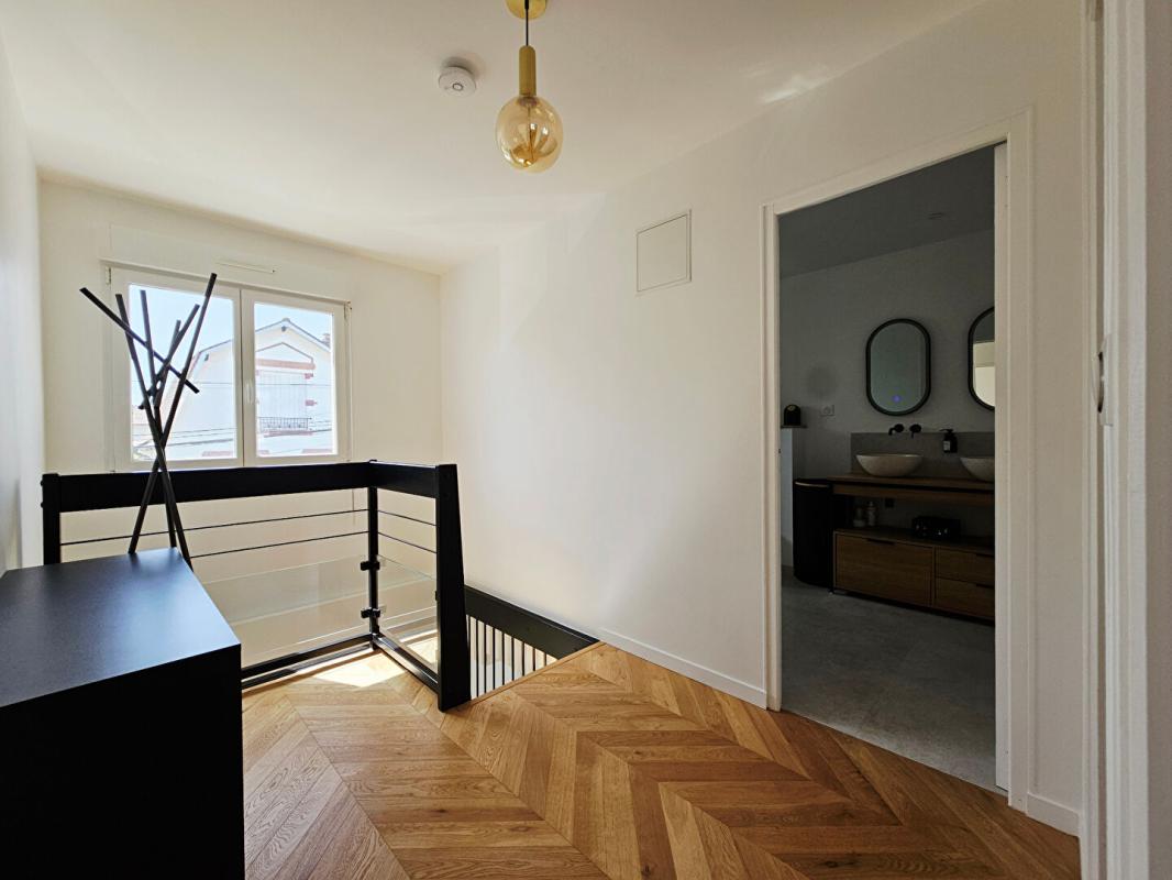 TAVERNY * ENTIÈREMENT RÉNOVÉE, PROCHE GARE ET TOUTES COMMODITÉS * 14