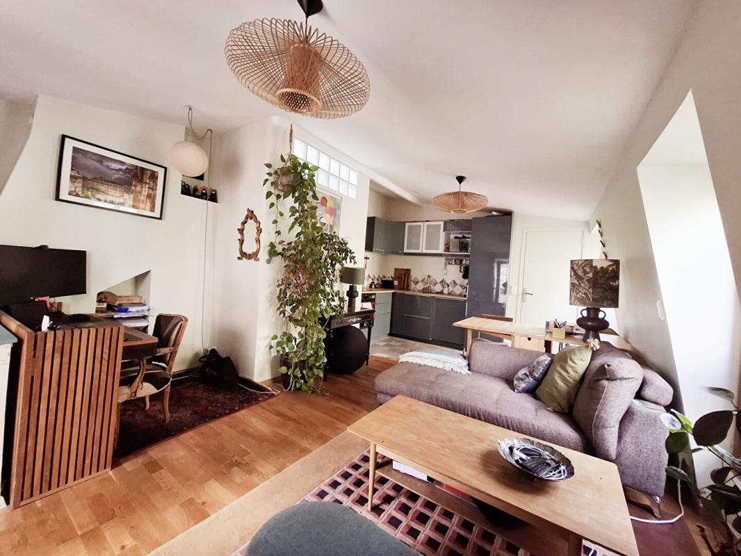 PARIS-19E-ARRONDISSEMENT Magnifique 3 pièces 46m2 Buttes Chaumont Jourdain Paris 19 2