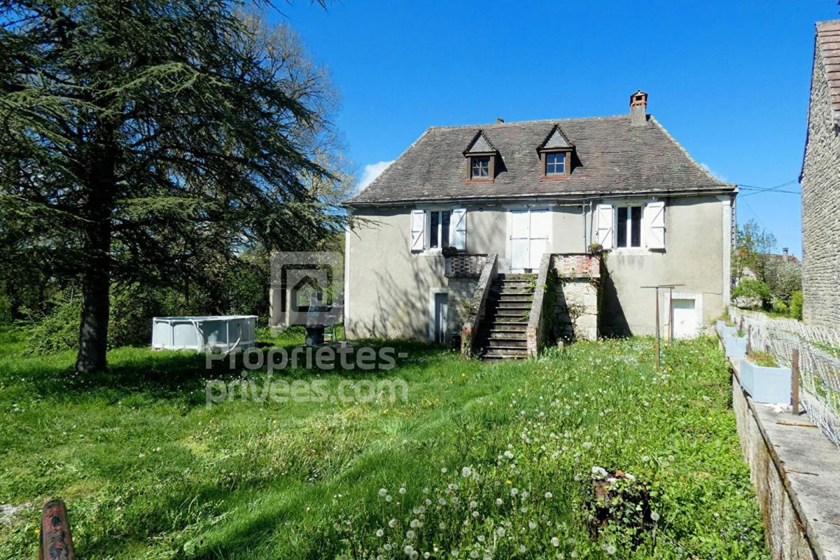 LAMOTHE-CASSEL Maison ancienne à restaurer, fort potentiel + Jardin 2000 m² 1