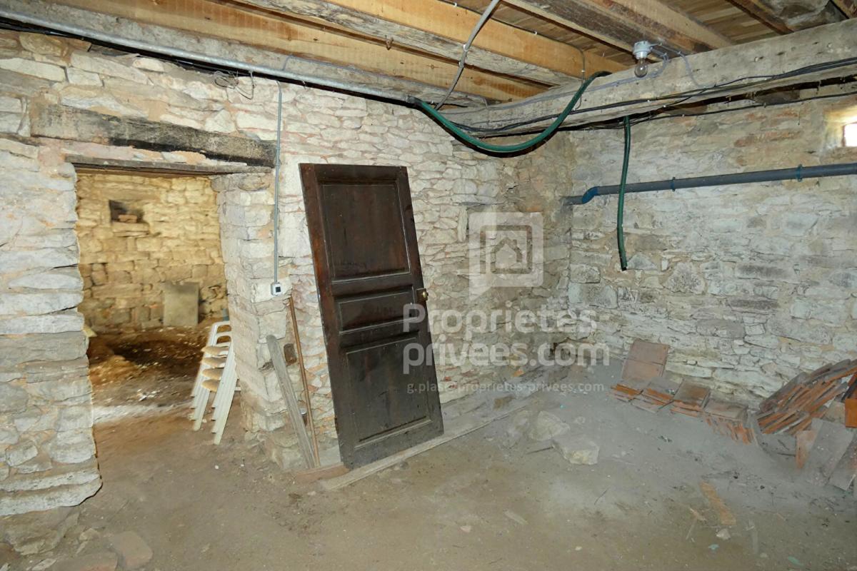 LAMOTHE-CASSEL Maison ancienne à restaurer, fort potentiel + Jardin 2000 m² 16