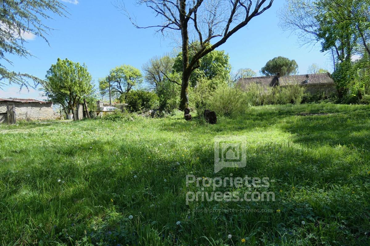 LAMOTHE-CASSEL Maison ancienne à restaurer, fort potentiel + Jardin 2000 m² 6