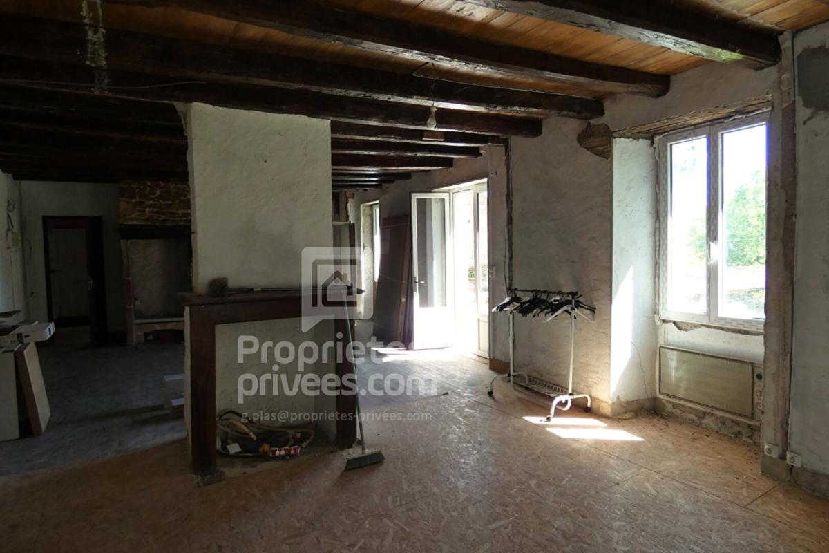 LAMOTHE-CASSEL Maison ancienne à restaurer, fort potentiel + Jardin 2000 m² 9