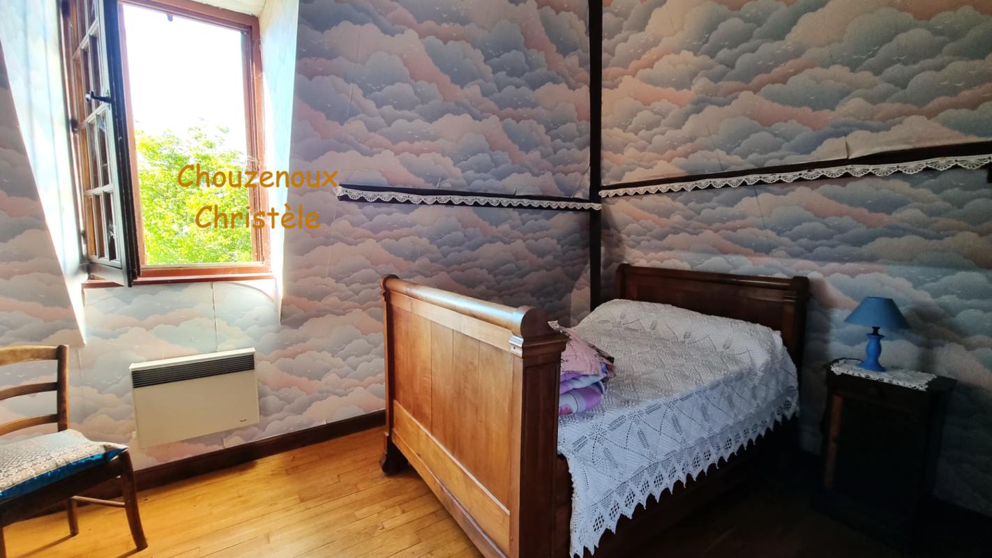 BASSILLAC 24330  Milhac d'Auberoche : maison Périgourdine 10