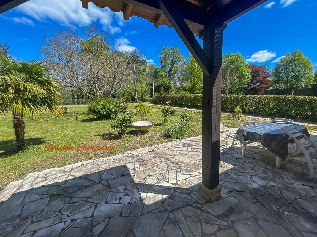 BASSILLAC 24330  Milhac d'Auberoche : maison Périgourdine 16