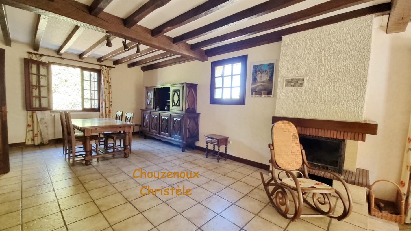 BASSILLAC 24330  Milhac d'Auberoche : maison Périgourdine 5