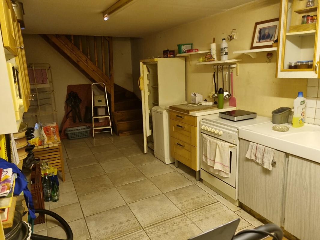 LES BORDES PAVILLON 3 chambres  +  SOUS SOL 16