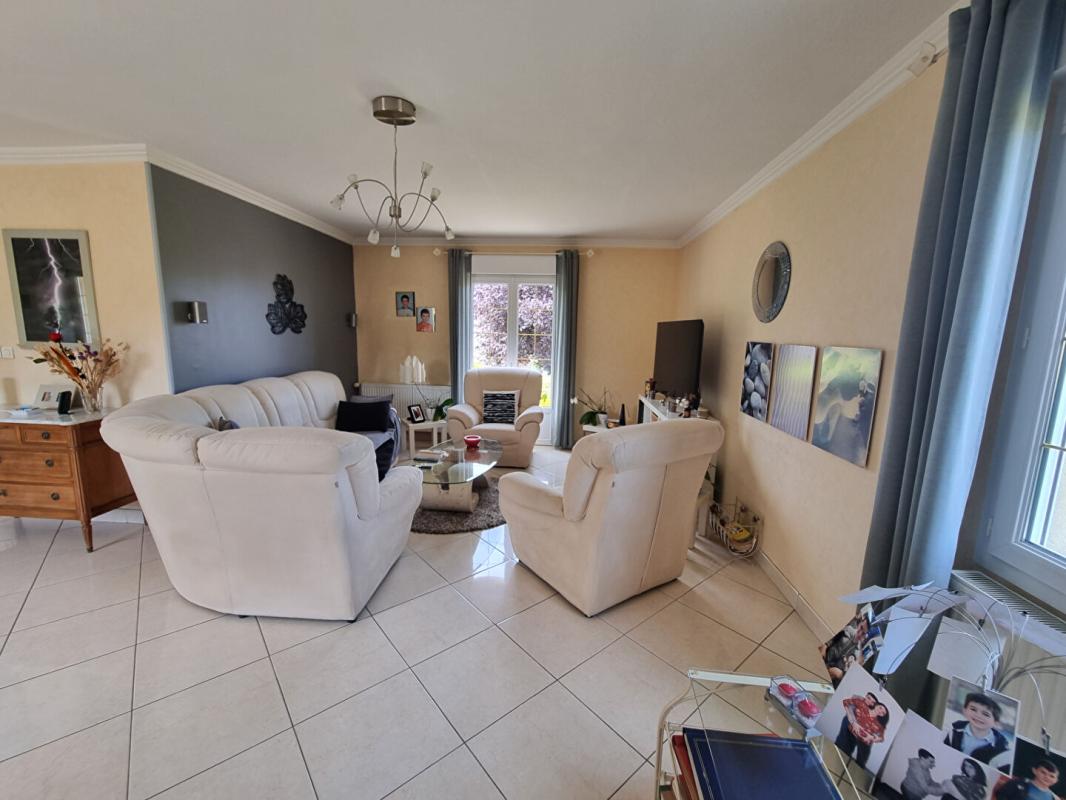 LES BORDES PAVILLON 3 chambres  +  SOUS SOL 7