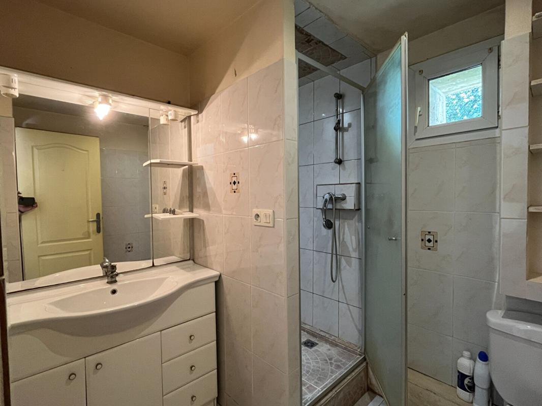 LAVAUSSEAU Maison de 120 m2 secteur Boivre la vallée, 4 chambres  , jardin de 1900 m2,  dépendances 7