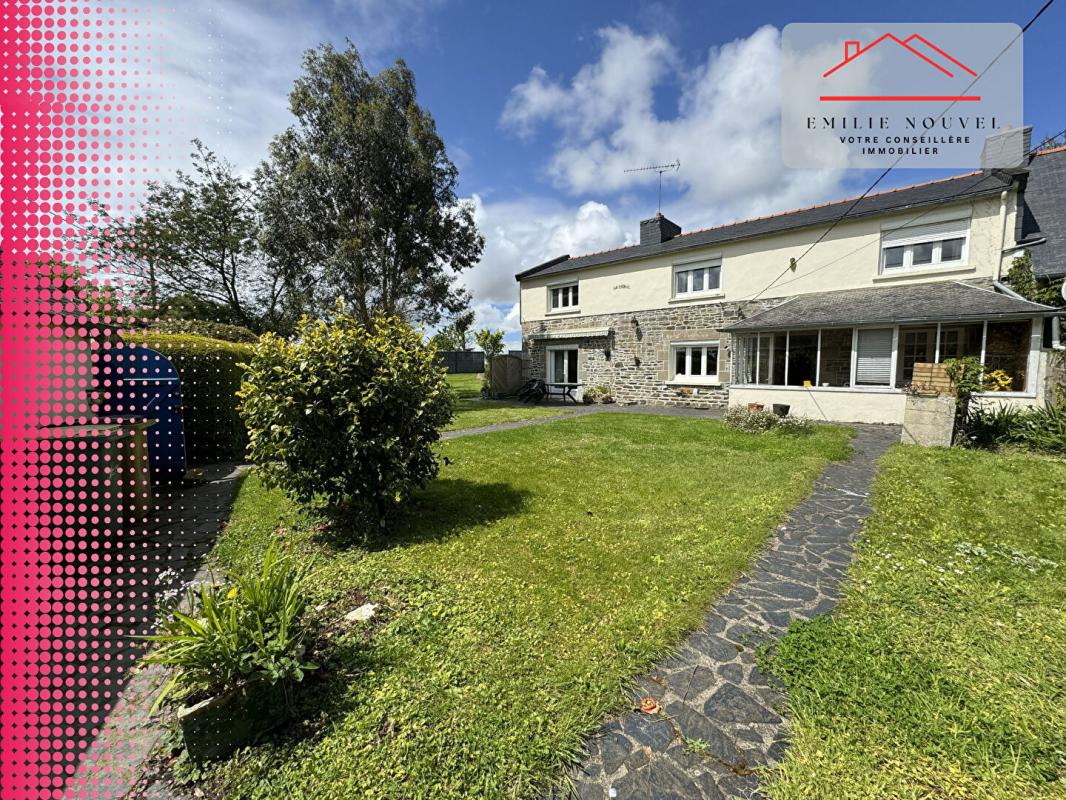 PLEUDANIEL À Pleudaniel, révélez le potentiel d'une maison à réinventer 1