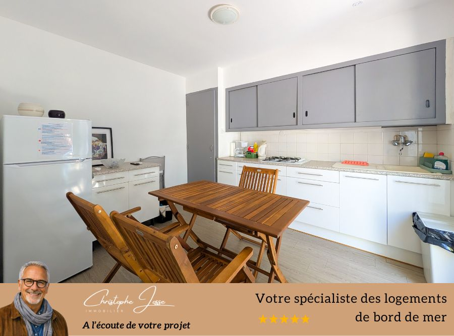 PORT-LA-NOUVELLE Ensemble immobilier avec cour intérieure et roof top vue Robine 8