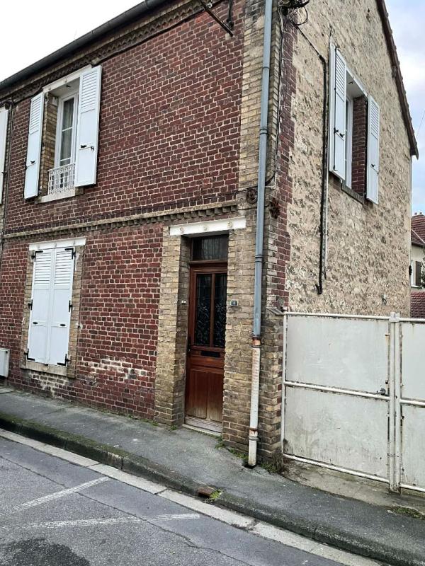 PONT-SAINTE-MAXENCE Maison de ville 3 chambres avec court privée 1