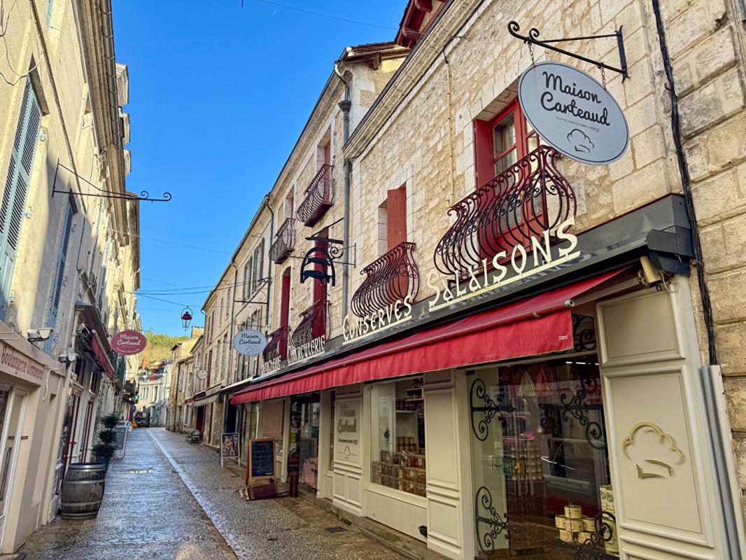 BRANTOME !! EN EXCLUSIVITE!! A vendre, superbe propriété en pierre au coeur de Brantôme-En-Périgord 24310 12