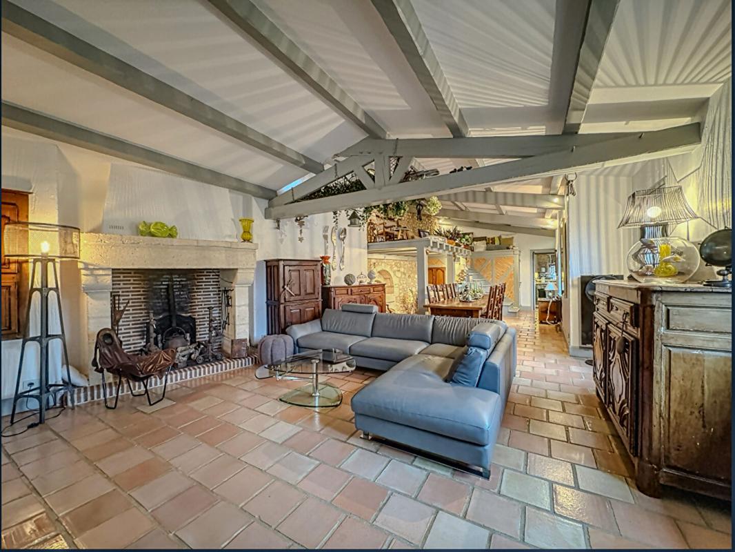 BRANTOME !! EN EXCLUSIVITE!! A vendre, superbe propriété en pierre au coeur de Brantôme-En-Périgord 24310 3