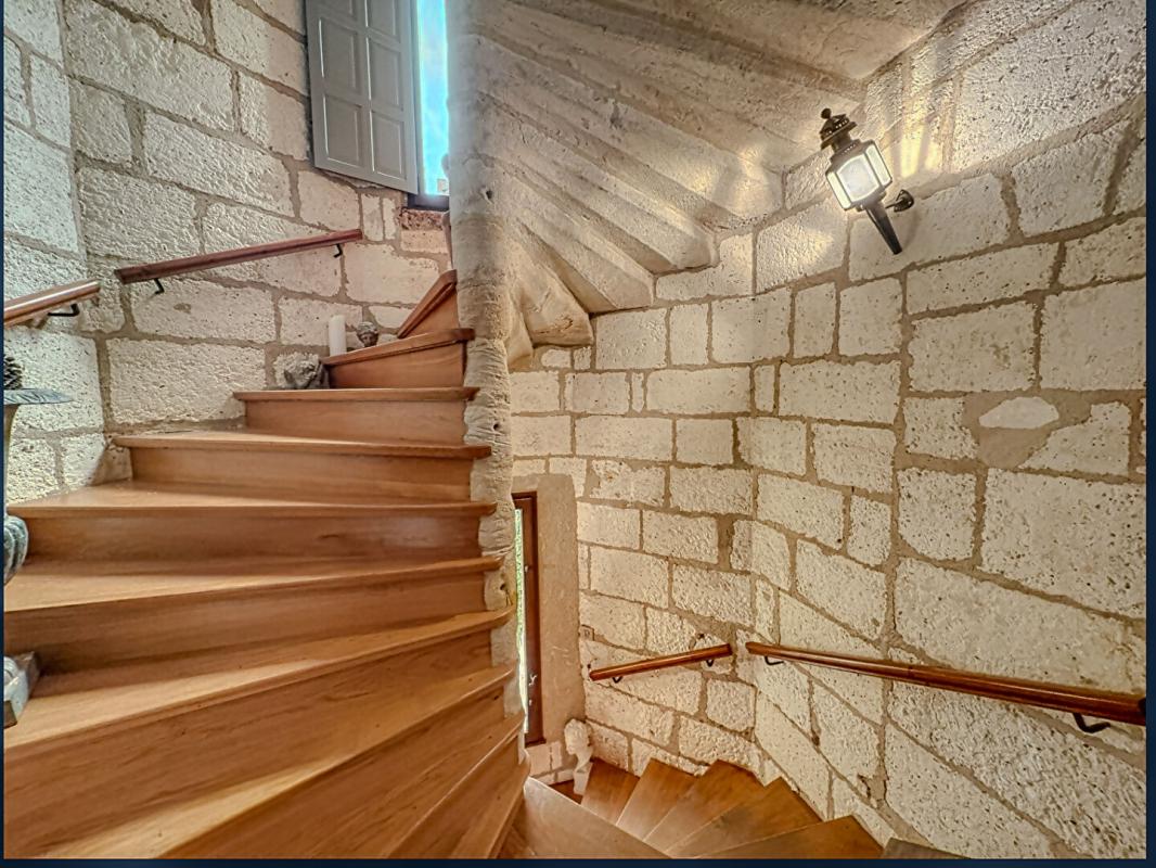 BRANTOME !! EN EXCLUSIVITE!! A vendre, superbe propriété en pierre au coeur de Brantôme-En-Périgord 24310 9