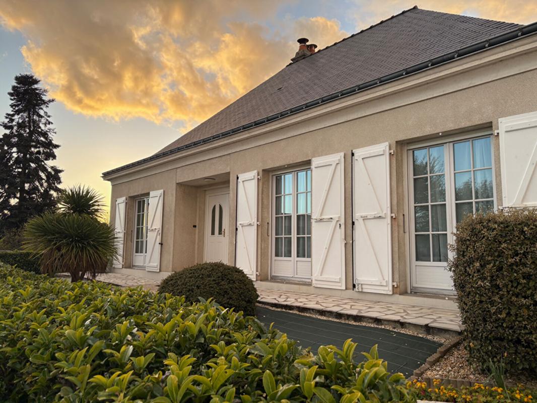 LES PONTS-DE-CE Maison Les Ponts De Ce 6 pièce(s) 136 m2 1