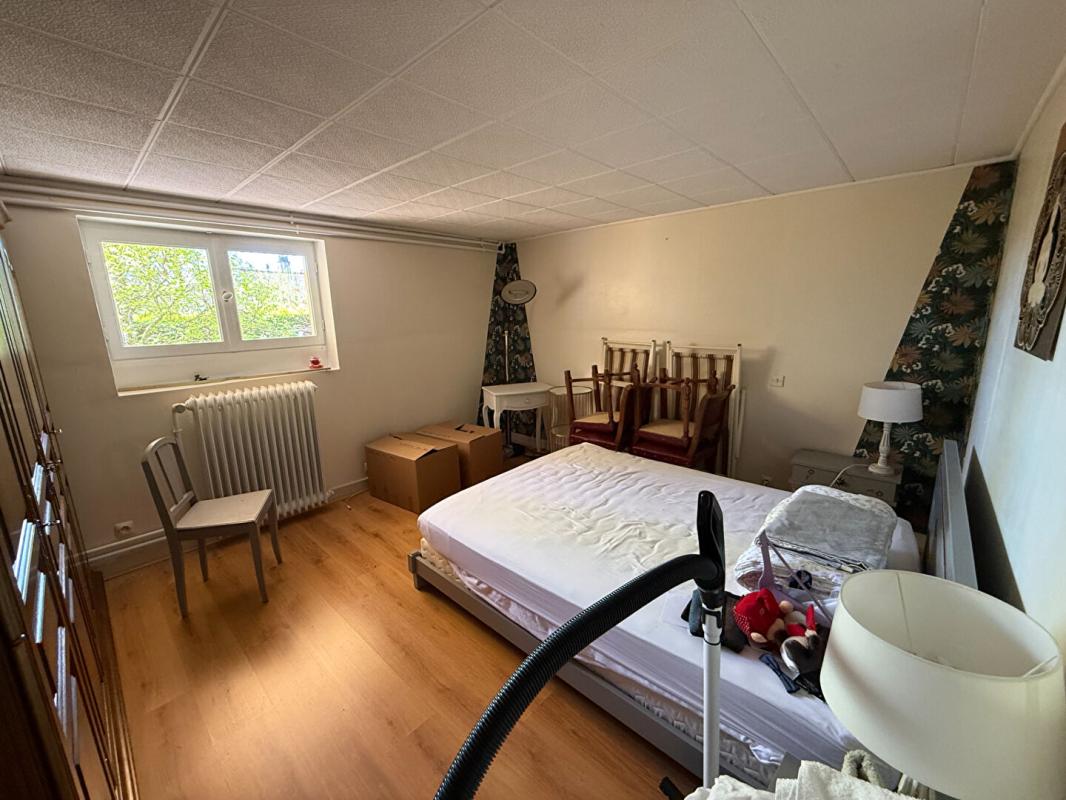 YZEURE Maison Yzeure 6 pièce(s) 12