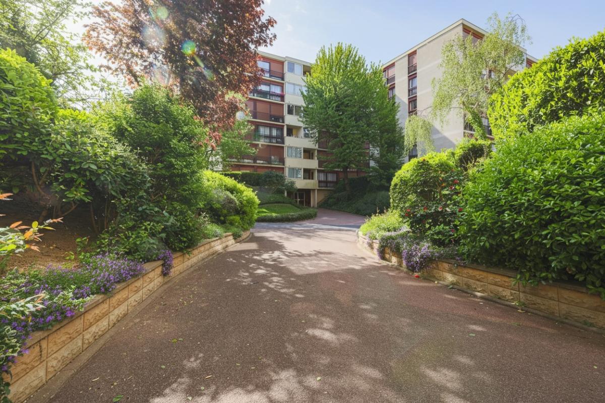 RIS-ORANGIS Dernier étage lumineux à Ris-Orangis ? investissement locatif sécurisé 8