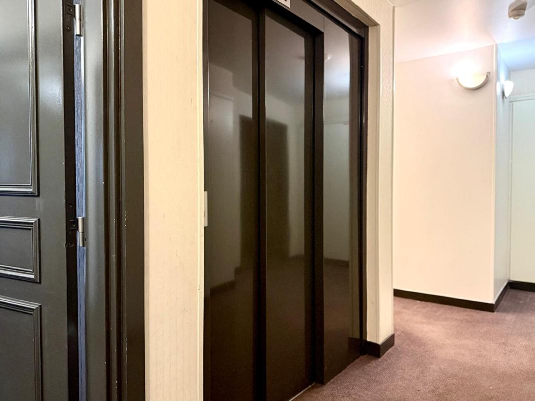 AUBERVILLIERS Appartement Aubervilliers 1 pièce(s) 26.88 m2 10