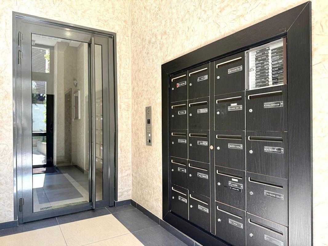 AUBERVILLIERS Appartement Aubervilliers 1 pièce(s) 26.88 m2 12