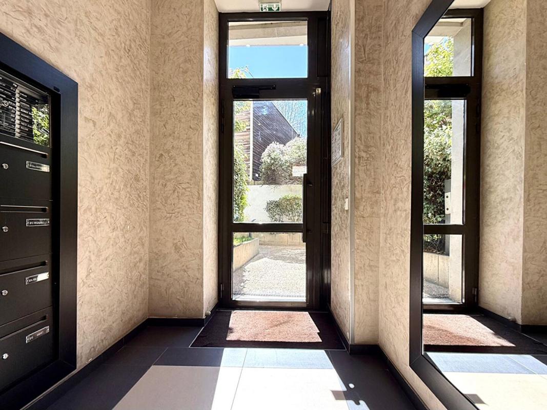 AUBERVILLIERS Appartement Aubervilliers 1 pièce(s) 26.88 m2 13