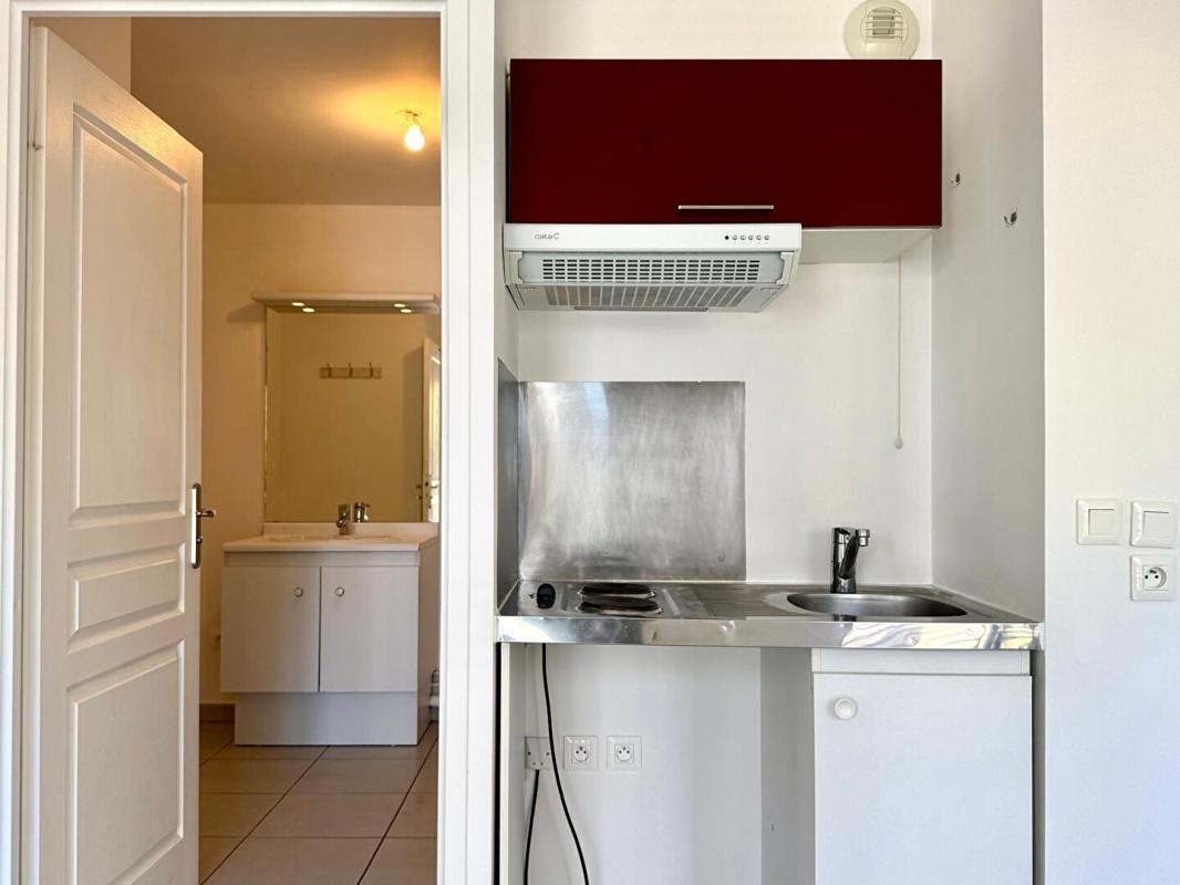 AUBERVILLIERS Appartement Aubervilliers 1 pièce(s) 26.88 m2 6