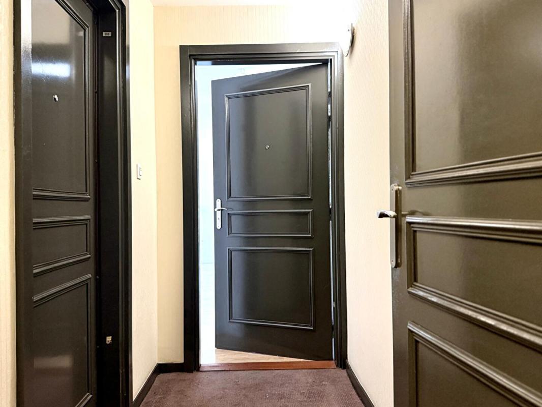 AUBERVILLIERS Appartement Aubervilliers 1 pièce(s) 26.88 m2 9