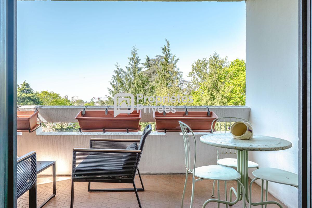 VILLEJUIF Trois pièces avec balcon, parking dans un quartier recherché de Villejuif 14