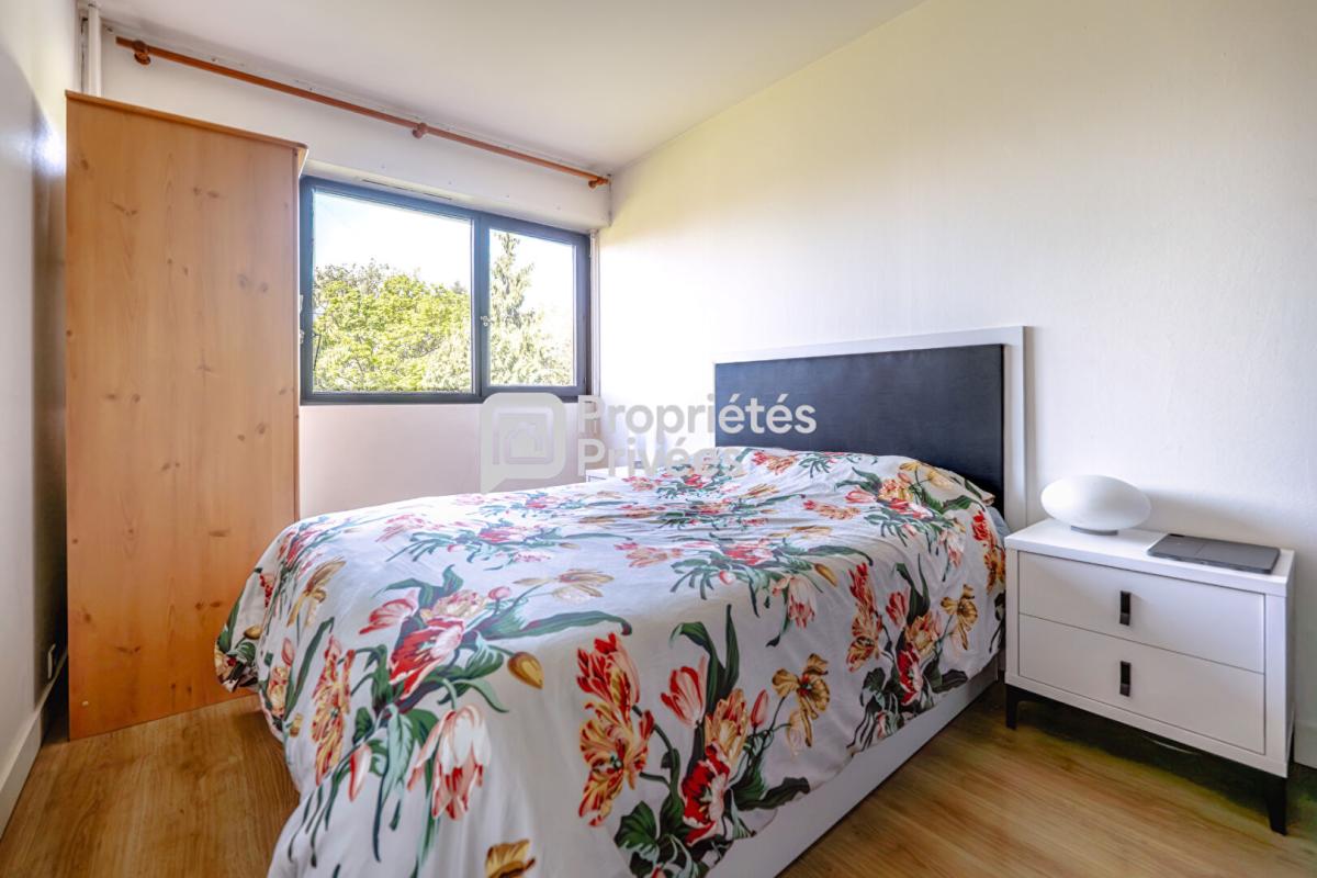 VILLEJUIF Trois pièces avec balcon, parking dans un quartier recherché de Villejuif 8