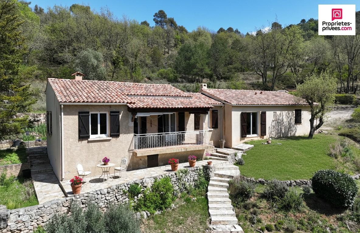 ESPARRON-DE-VERDON Maison Esparron De Verdon 6 pièce(s) Garage 40 m² 1