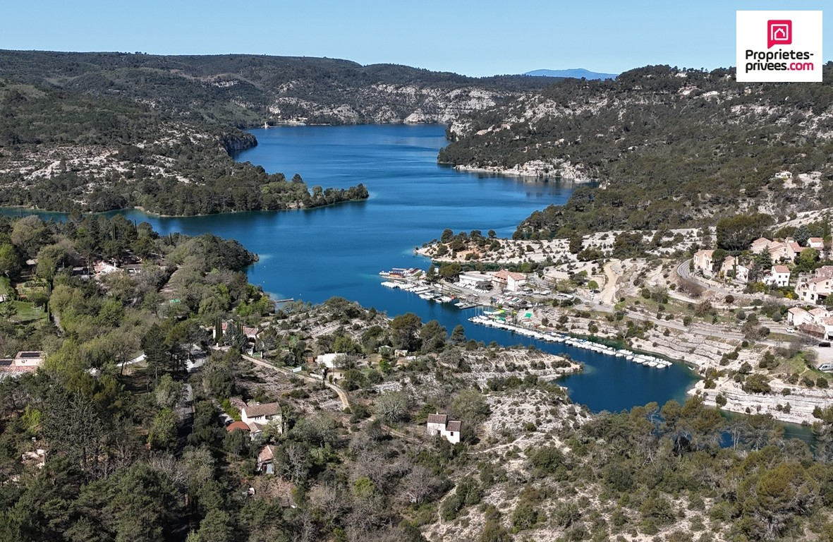 ESPARRON-DE-VERDON Maison Esparron De Verdon 6 pièce(s) Garage 40 m² 16