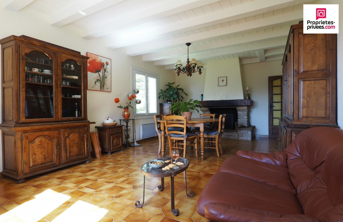 ESPARRON-DE-VERDON Maison Esparron De Verdon 6 pièce(s) Garage 40 m² 7