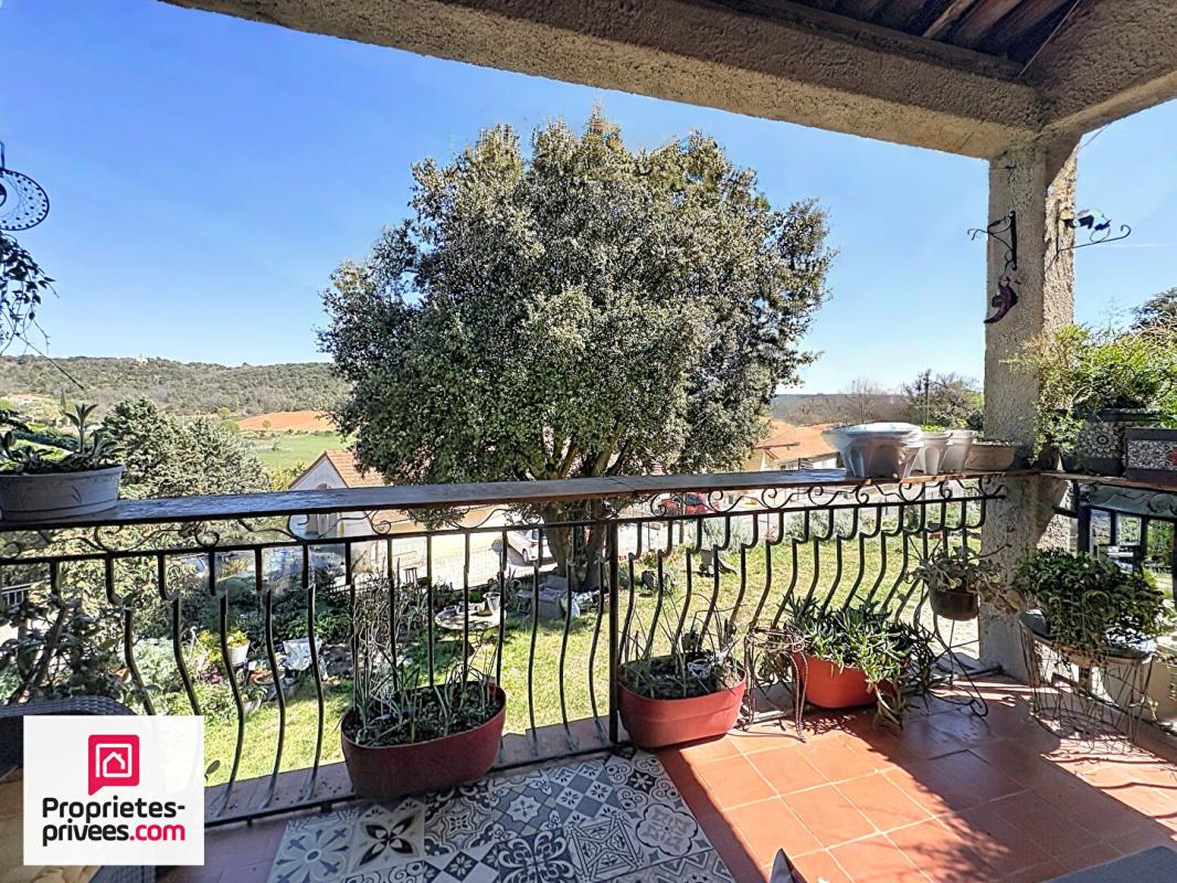 GINASSERVIS Villa avec grand garage sur 2360 m² de terrain divisible 15