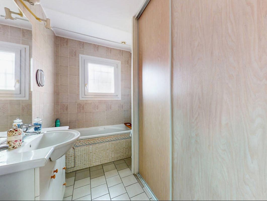 VENDOME MAGNIFIQUE MAISON 188M2  VENDOME   SANS TRAVAUX 13