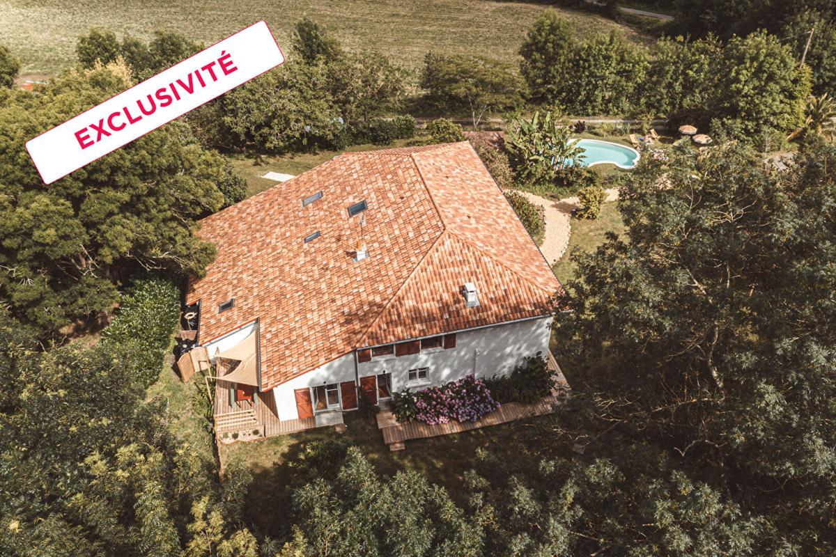 BIDACHE 64520 BIDACHE immeuble de rapport 426 m2, piscine 1