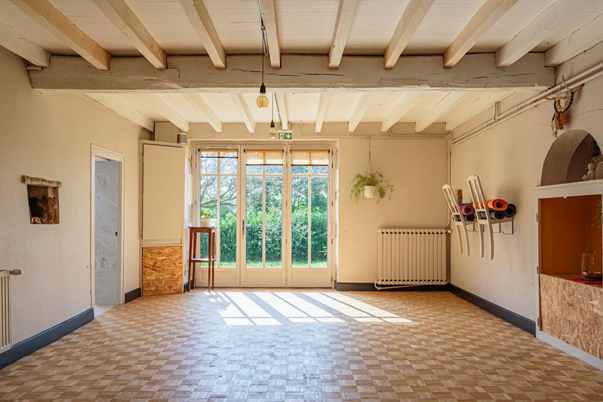 BIDACHE 64520 BIDACHE immeuble de rapport 426 m2, piscine 16