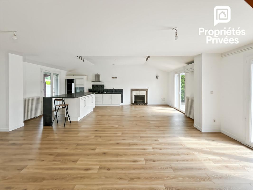 PAREMPUYRE EXCLUSIVITÉ - Maison 155 m² - Véranda 27 m² - Piscine et Garage Indépendant 70 m² - Annexe 12 m² Fort Potentiel 1