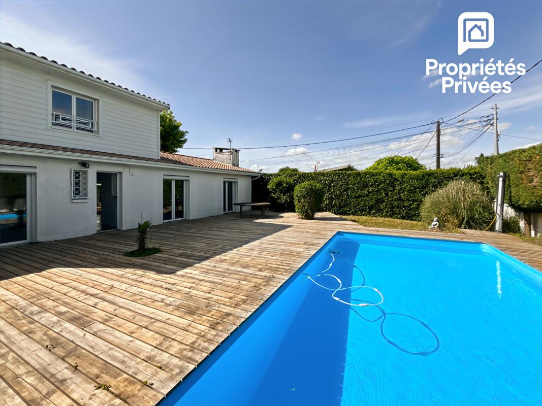 PAREMPUYRE EXCLUSIVITÉ - Maison 155 m² - Véranda 27 m² - Piscine et Garage Indépendant 70 m² - Annexe 12 m² Fort Potentiel 6