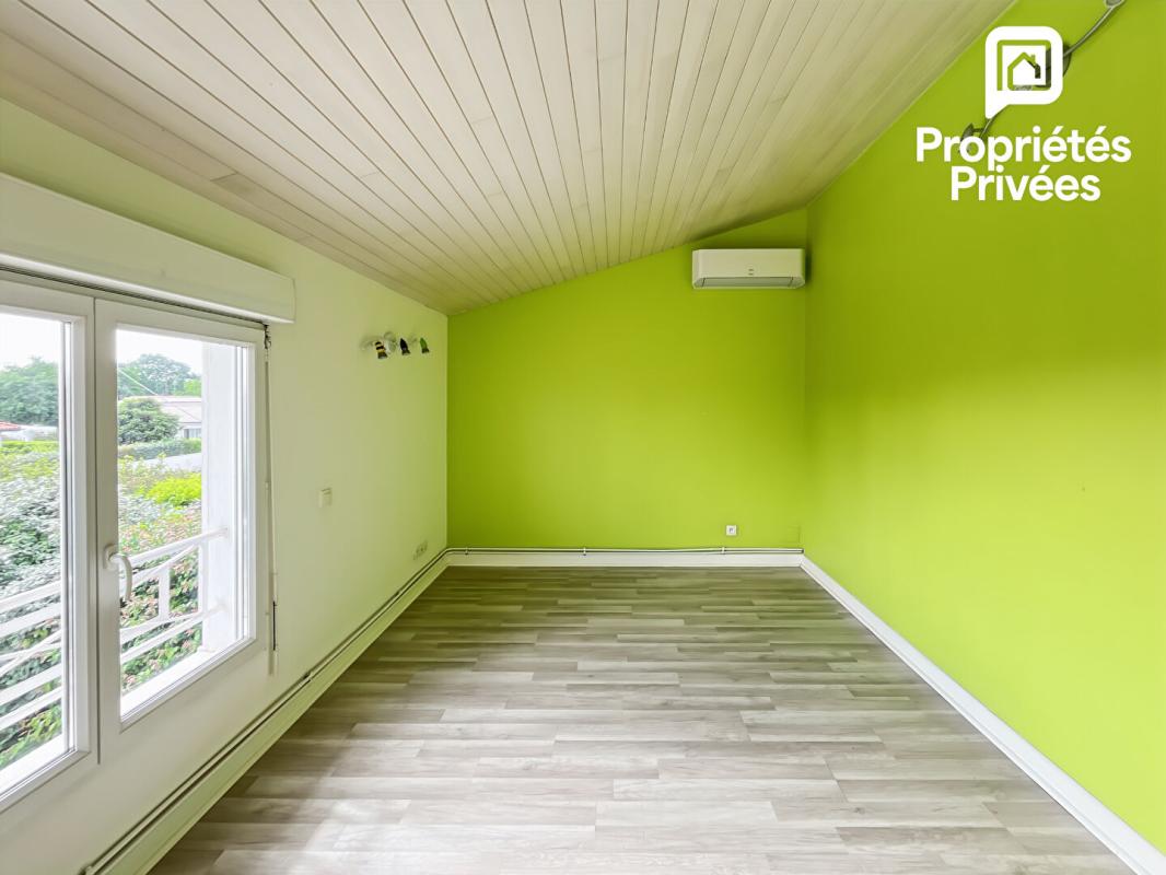 PAREMPUYRE EXCLUSIVITÉ - Maison 155 m² - Véranda 27 m² - Piscine et Garage Indépendant 70 m² - Annexe 12 m² Fort Potentiel 9