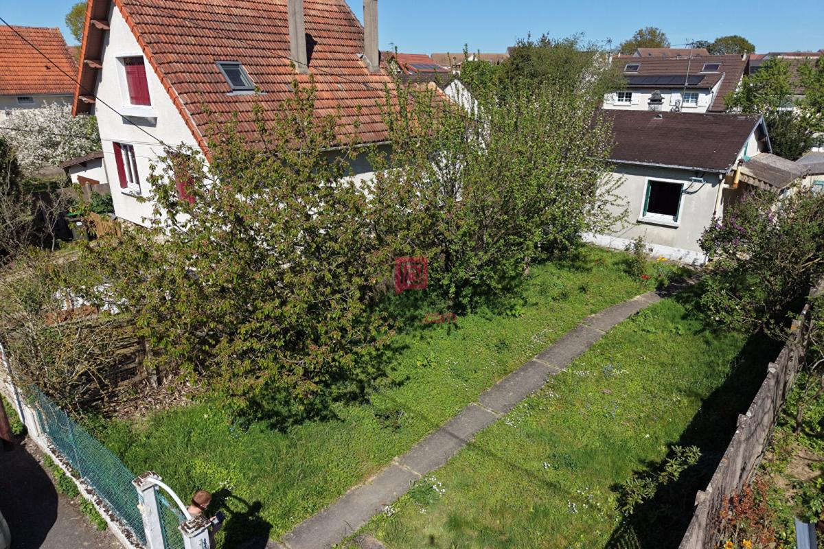 SAINTE-GENEVIEVE-DES-BOIS Maison Sainte Genevieve Des Bois 3 pièces 34 m2 9