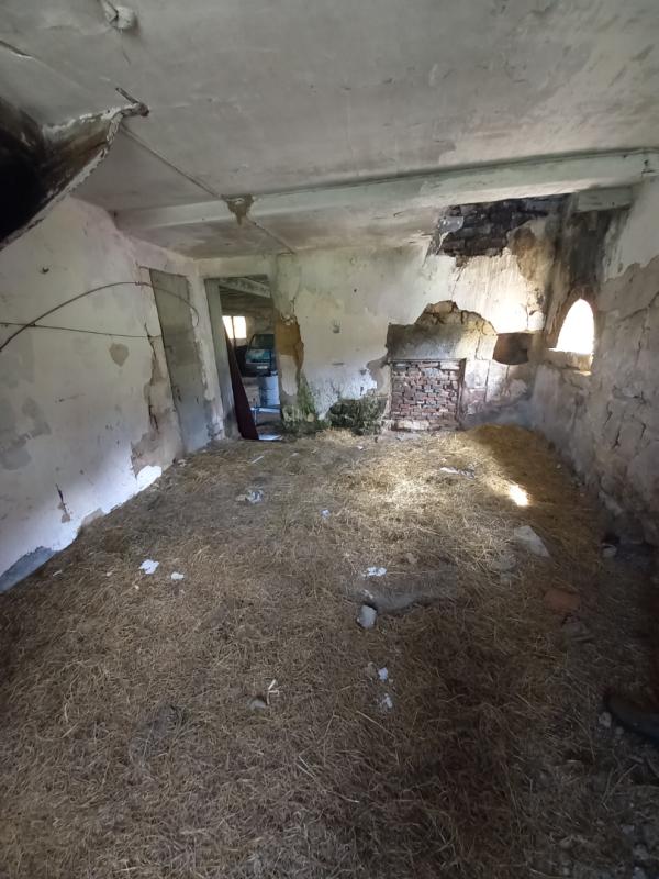 VESOUL Ferme à rénover de 500 m2 à La Creuse (70240) Axe Vesoul/Lure sur 40 ares de terrain à 15 minutes de Vesoul à 69 900 euros 15