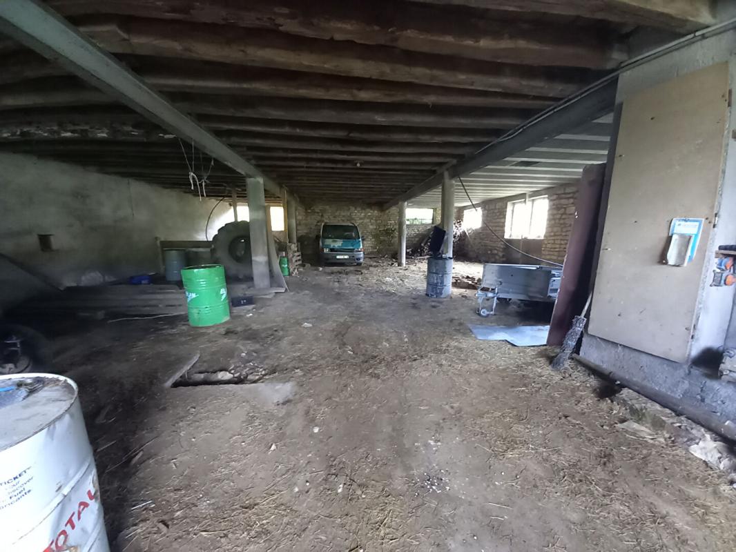 VESOUL Ferme à rénover de 500 m2 à La Creuse (70240) Axe Vesoul/Lure sur 40 ares de terrain à 15 minutes de Vesoul à 69 900 euros 16
