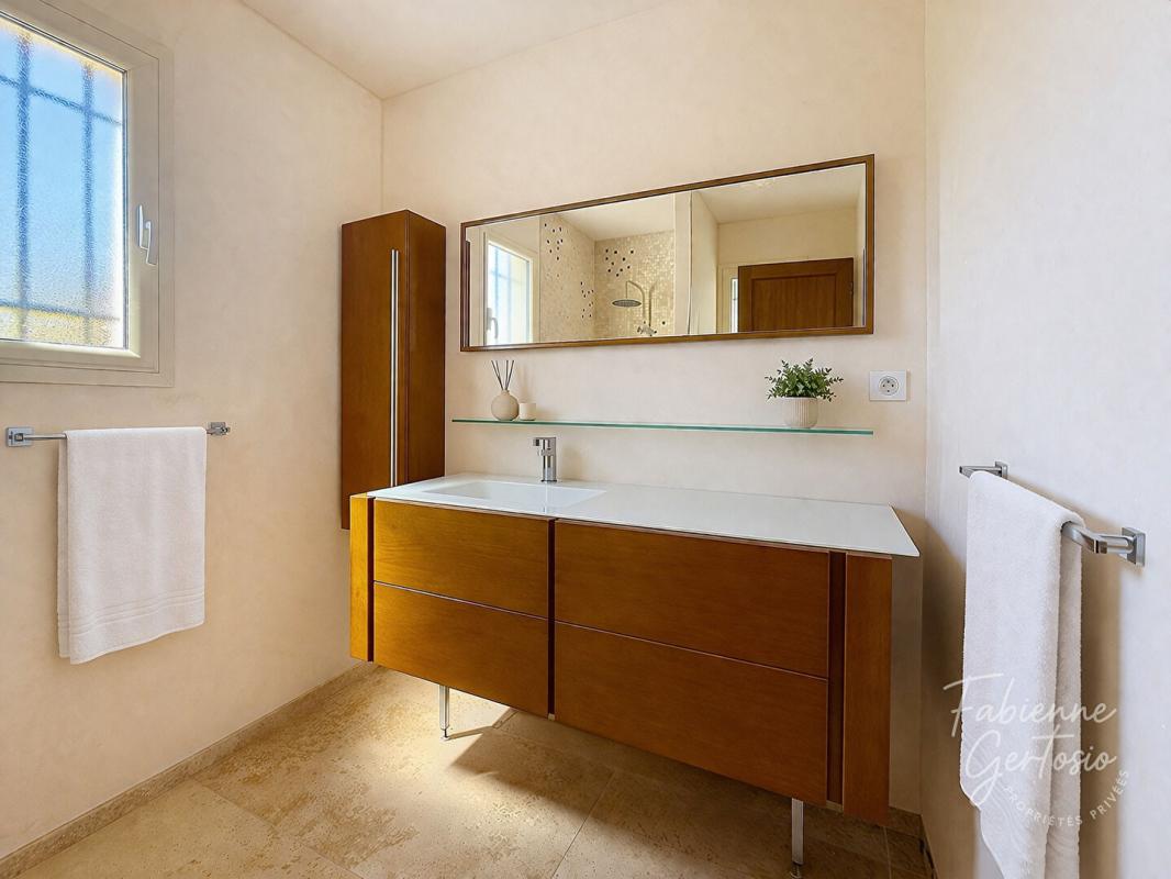 LA SEYNE-SUR-MER La Seyne-sur-Mer ! Maison bioclimatique  de 2010 sur terrain de 1015m2 avec piscine 6