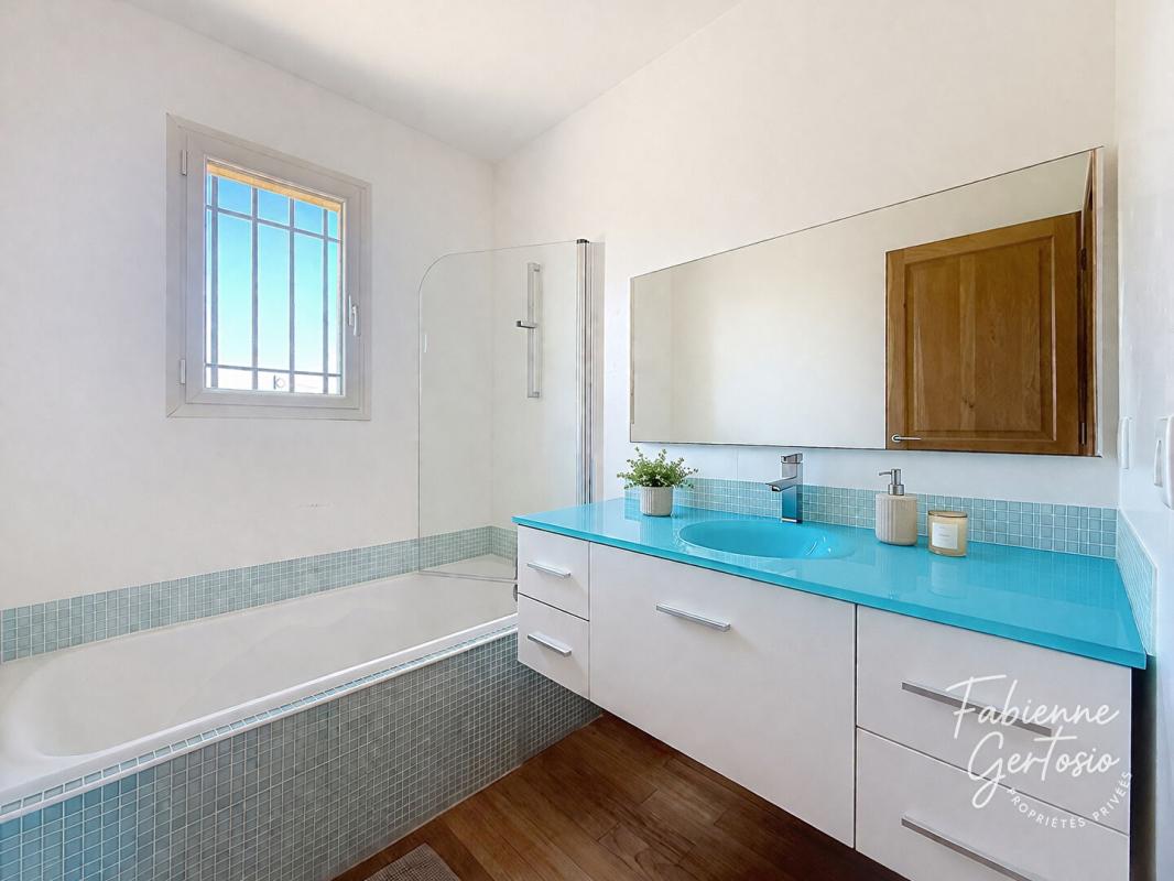 LA SEYNE-SUR-MER La Seyne-sur-Mer ! Maison bioclimatique  de 2010 sur terrain de 1015m2 avec piscine 8