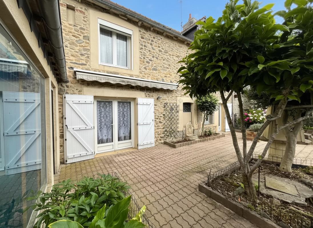 HILLION Maison Hillion 130m² coeur de bourg 17
